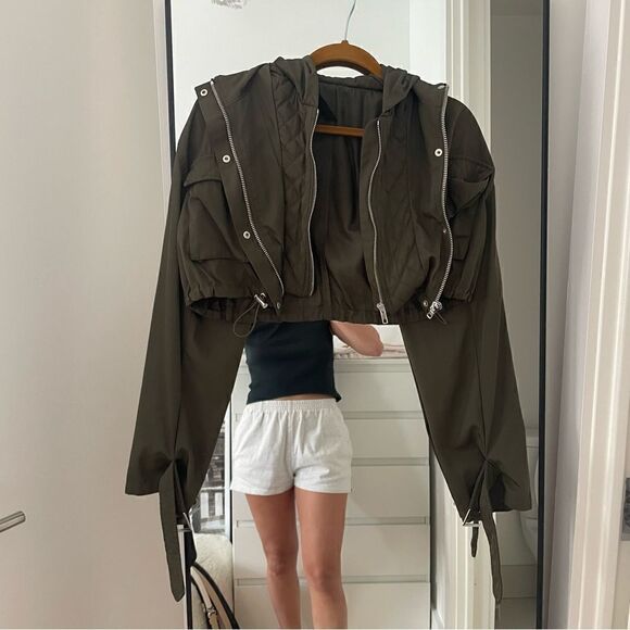 H:ours cargo double zipper crop jacket. Size M. Great for fall. silver hardware - Picture 1 of 4